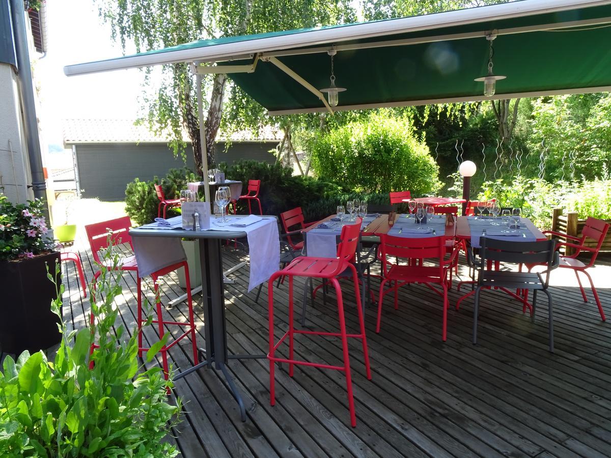 Logis Hotel Restaurant La Tour Dunieres ภายนอก รูปภาพ