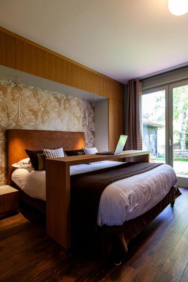 Logis Hotel Restaurant La Tour Dunieres ภายนอก รูปภาพ